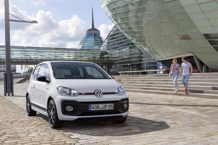  Volkswagen up! GTI Concept 2017 года  (фото 18 из 19)